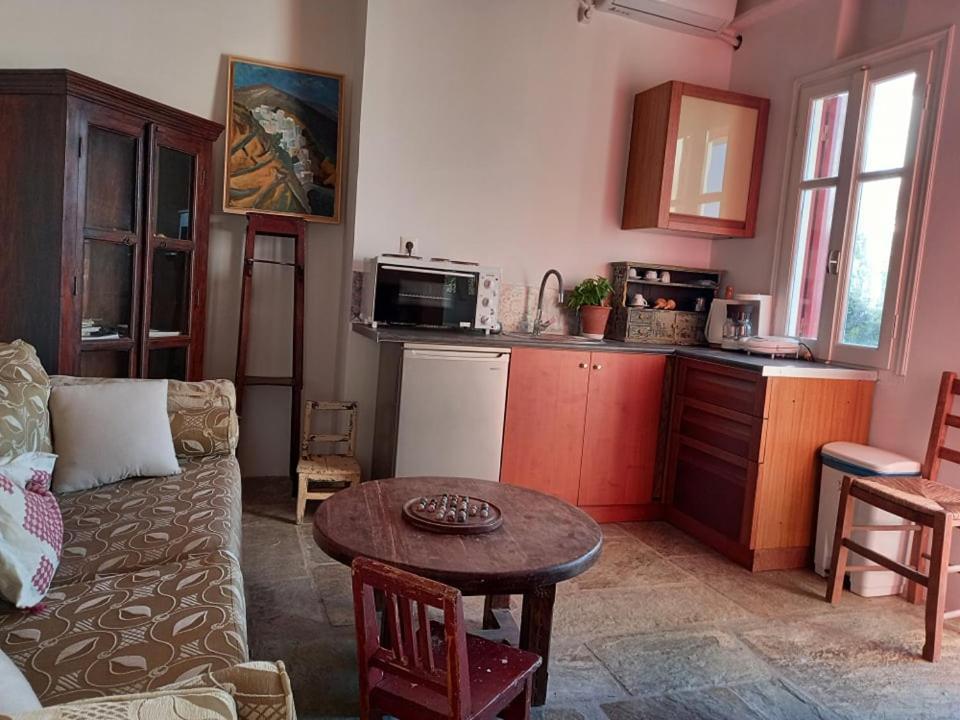 Arthome1 Panormos  Luaran gambar